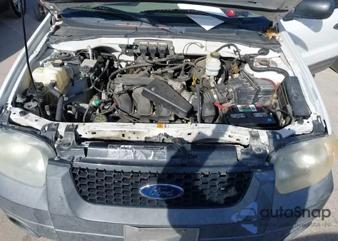 2005 Ford Escape Xlt z USA, uszkodzony, nr VIN 1FMYU931X5KB34165